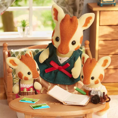 Sylvanian Highbranch Giraffe Family mulveys.ie nationwide shipping